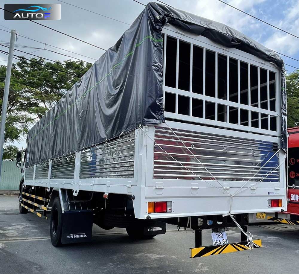 Xe tải Isuzu FVR 900 thùng bạt 8.5 tấn dài 7.2 mét đến 9.6m